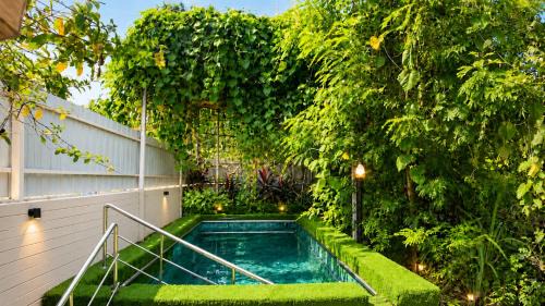 Potheri Hotel | Gardens by Lotels