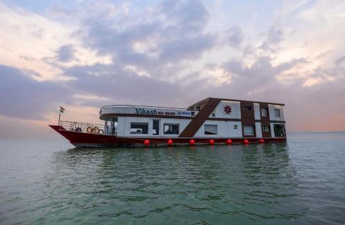 Khordha Boat Rental | Garuda Vikash Eco Resorts
