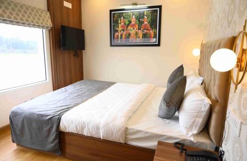 Khordha Boat Rental | Garuda Vikash Eco Resorts