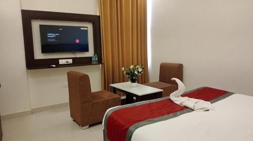 Mohanlalganj Resort | gaura resort
