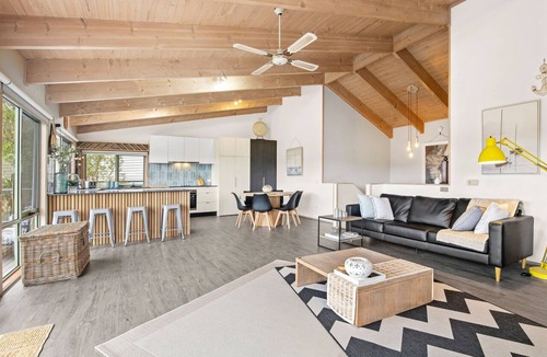 Anglesea House | Glaros