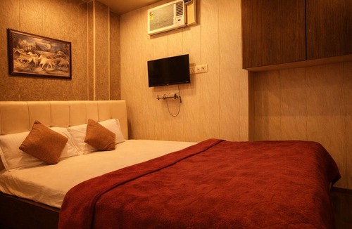 Patna Hotel | Glitz Nand -Nr Patna Railway Stn