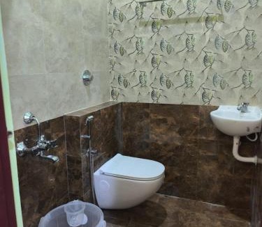Kalapettai Hotel | Golden's Stay