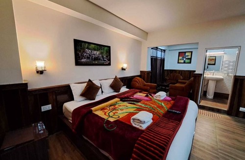 Pelling Hotel | Golden Sunrise & Spa