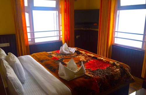Pelling Hotel | Golden Sunrise & Spa