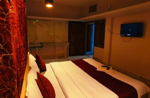 Puri Hotel | Goroomgo Rail View Guest House Puri