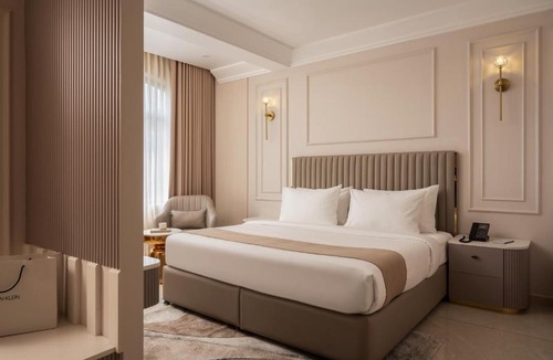 Kochi Hotel | Grandala Suites - A Boutique Hotel