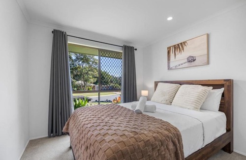 Capalaba House | Great Value Group Stay Comfortable and Convenient