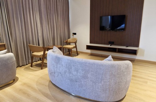 Surat Hotel | GREEN FUSION