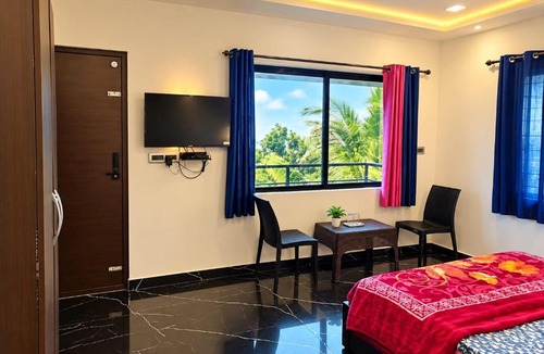 Chithirapuram Hotel | Green Lounge