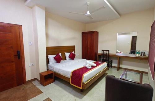 Uttukuli Hotel | GSILVER SS HOTELS - BUSINESS CLASS ROOMS Near Tirupur Railway Station & Kadharpet