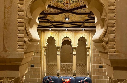 Amar Sagar Pol Hotel | Gulaab Haveli