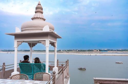 Varanasi Hotel | Guleria Kothi at Ganges