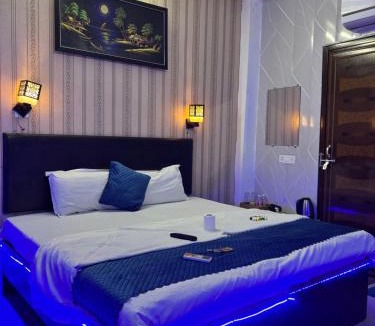 Varanasi Hotel | Gully Ghar
