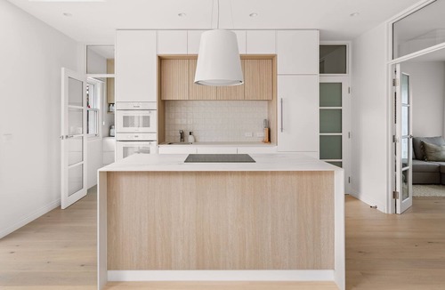 City of Bayside House | Hampton Beach Pearl - A stunning architecturally designed townhouse