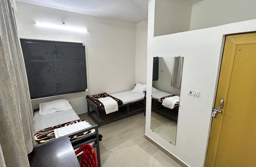 Allahabad Bed & Breakfast | Happy Homestay