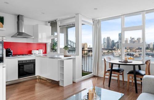 McMahons Point Apartment | Harbour Horizons - Chic Studio Above Sydney's Icons