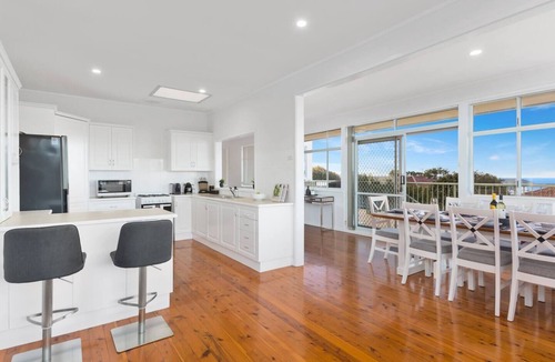Shellharbour House | Harbourview Escape Serene Shellharbour Family Stay