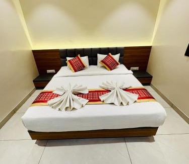 Tuljapur Hotel | HariPriya Executive