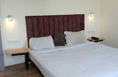 Gurugram Hotel | Hellostayz hotel