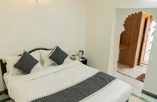 Udaipur City Centre Hotel | Heritage Property Near Jagdish Chowk