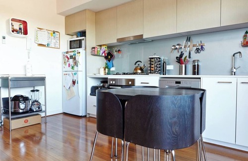 Northcote Apartment | Highview on High St A Balcony Haven in Northcote