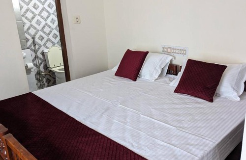 Kannur Bed & Breakfast | Hill Top Homes