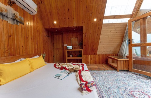 Banjar Hotel | Hillside a frame cottage Jibhi