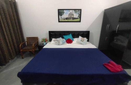Khajuraho Hotel | Homestay Room with Wellness Programme city tour and guide