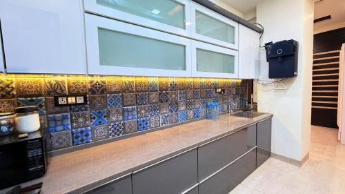 Indirapuram Apartment | Homlee Aura-3BHK-Lift-Parking-Max Vaishali