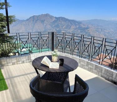 Mashobra Apartment | Hostie Heaven View - Panoramic 3BHK Duplex Retreat with Private Patio