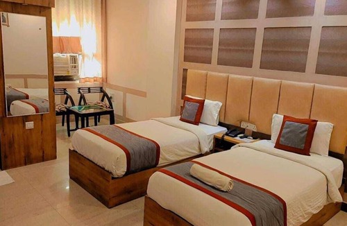 Gomti Nagar Hotel | Hotel Amanda