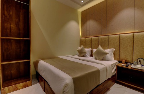 Mumbai Hotel | Hotel Amber Suite