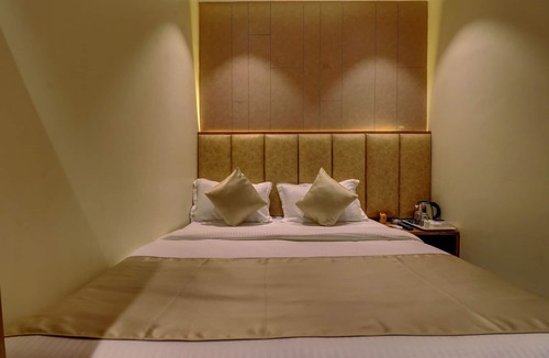 Mumbai Hotel | Hotel Amber Suite