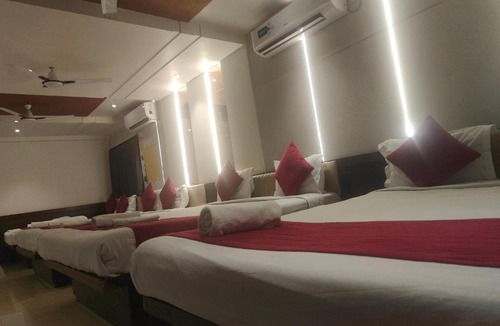 Shirdi Hotel | Hotel Anand Palace