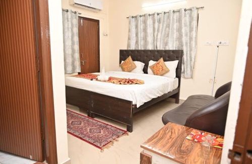 Varanasi Hotel | Hotel Aparajita