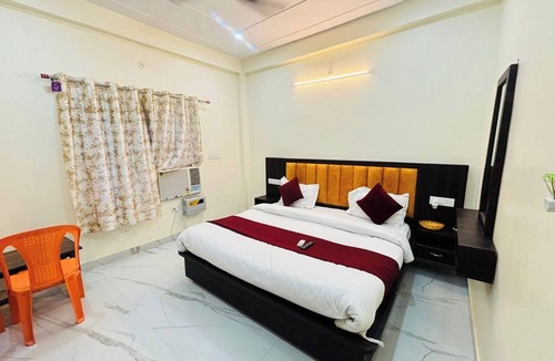 Ayodhya Hotel | Hotel Aryanandan - Near Ram Mandir