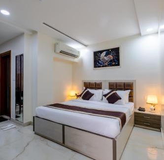 Ghaziabad Hotel | Hotel Ashirwad 2 Km From Ghazaibad Railway Station