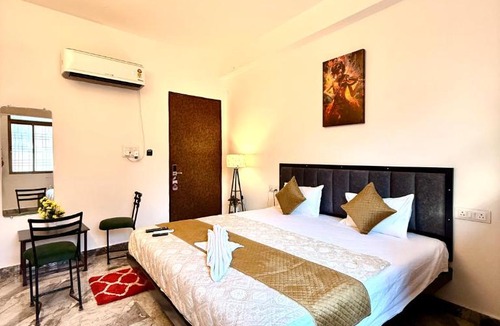 Allahabad Hotel | HOTEL ATULYAM STAYs PREMIUM