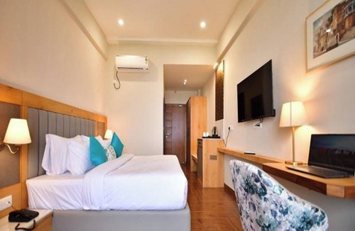 Varanasi Hotel | Hotel Aviral Ganga
