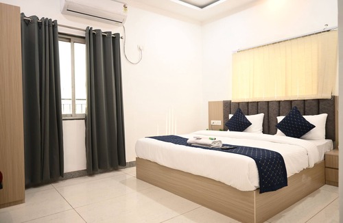 Varanasi Hotel | Hotel Avni