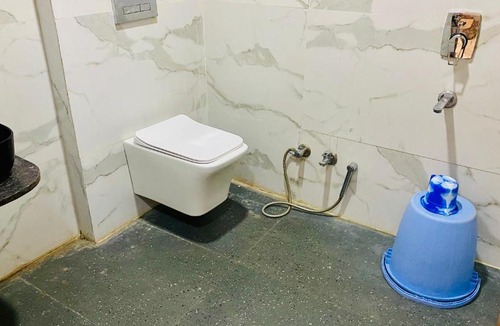 Rau Hotel | Hotel Awadh