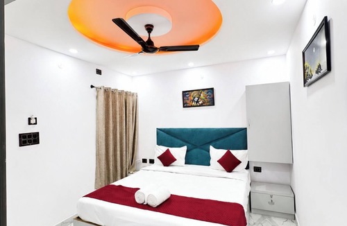 Varanasi Hotel | Hotel B-M-R Near Assi Ghat