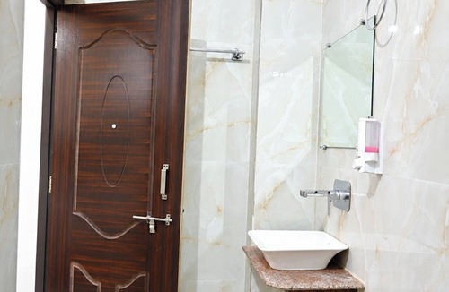Varanasi Hotel | Hotel B-M-R Near Assi Ghat