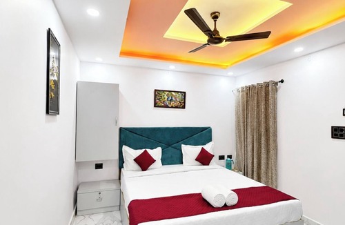 Varanasi Hotel | Hotel B-M-R Near Assi Ghat