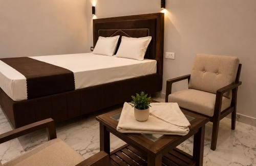 Chunar Hotel | Hotel Bhagirath Palace