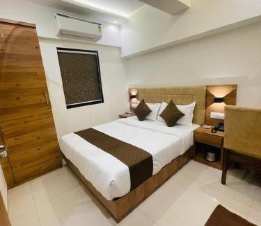 Andheri Hotel | HOTEL BLACK BURN
