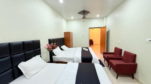 Naini Hotel | Hotel Blessing Inn & Restaurant
