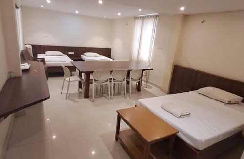 Tirupati Hotel | Hotel Chakrie Residency New