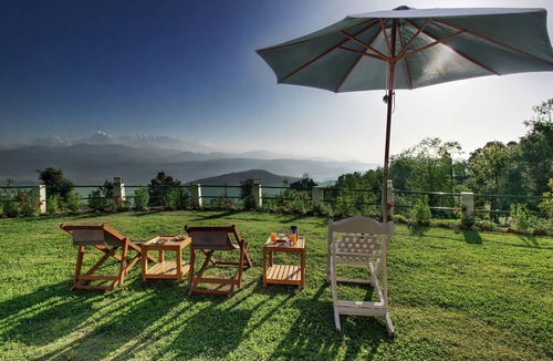 Kausani Hotel | Hotel Chevron Mountain Villa